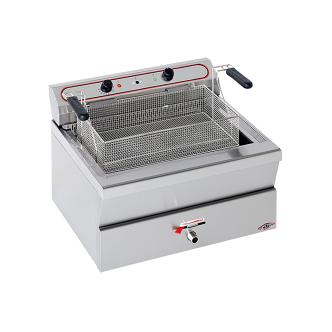 Friteuse - H 42 x 62 x 53 CM - 23 KG - 380 - 415 V - 9000 W - Inox - 26 Litres - Electrique - Stilfer - 527026 527026 €1,225.00 Friteuse à poisson