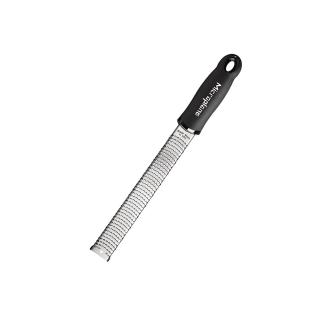 Râpe et Zesteur - Noir - H 9,5 x 3,5 x 32,5 CM - Inox - Microplane - CP445 CP445 €22.99 Raspen/persen/snijden