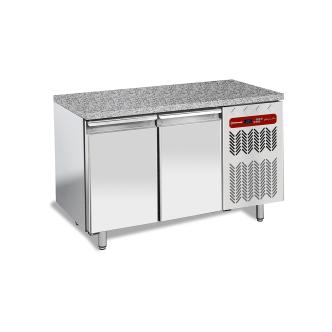 Etabli à pizza - 2 portes - 245 Litres - Granit - H 90 x 150,5 x 80 CM - Moteur droit - Diamant - TP2N/HG-R2 TP2N/HG-R2 €3,593.00 Bancs de travail pour pizzas